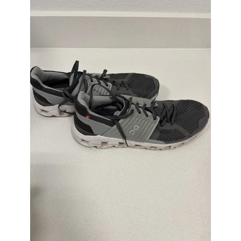 On Cloud Men's Sneakers Size 10